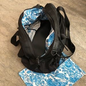 lululemon black duffel bag